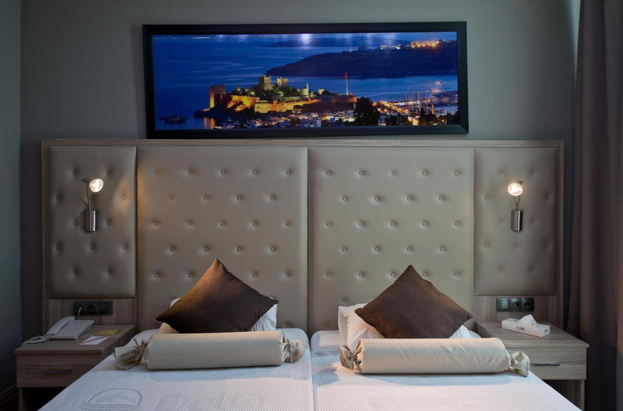 Zimmer mit Queensize-Bett und Balkon