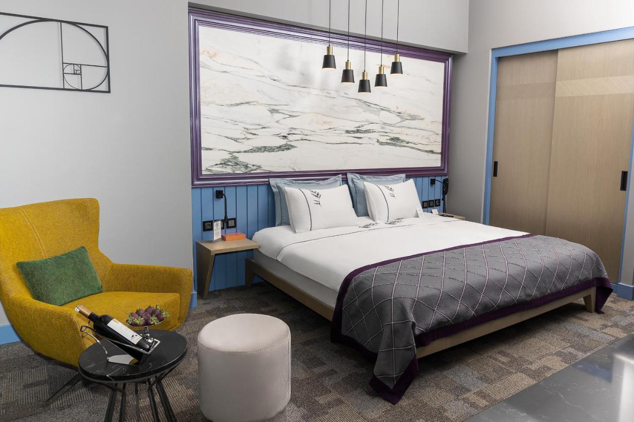 Large Double Room