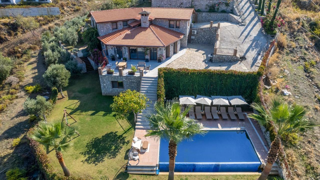 Üç Yatak Odalı Villa