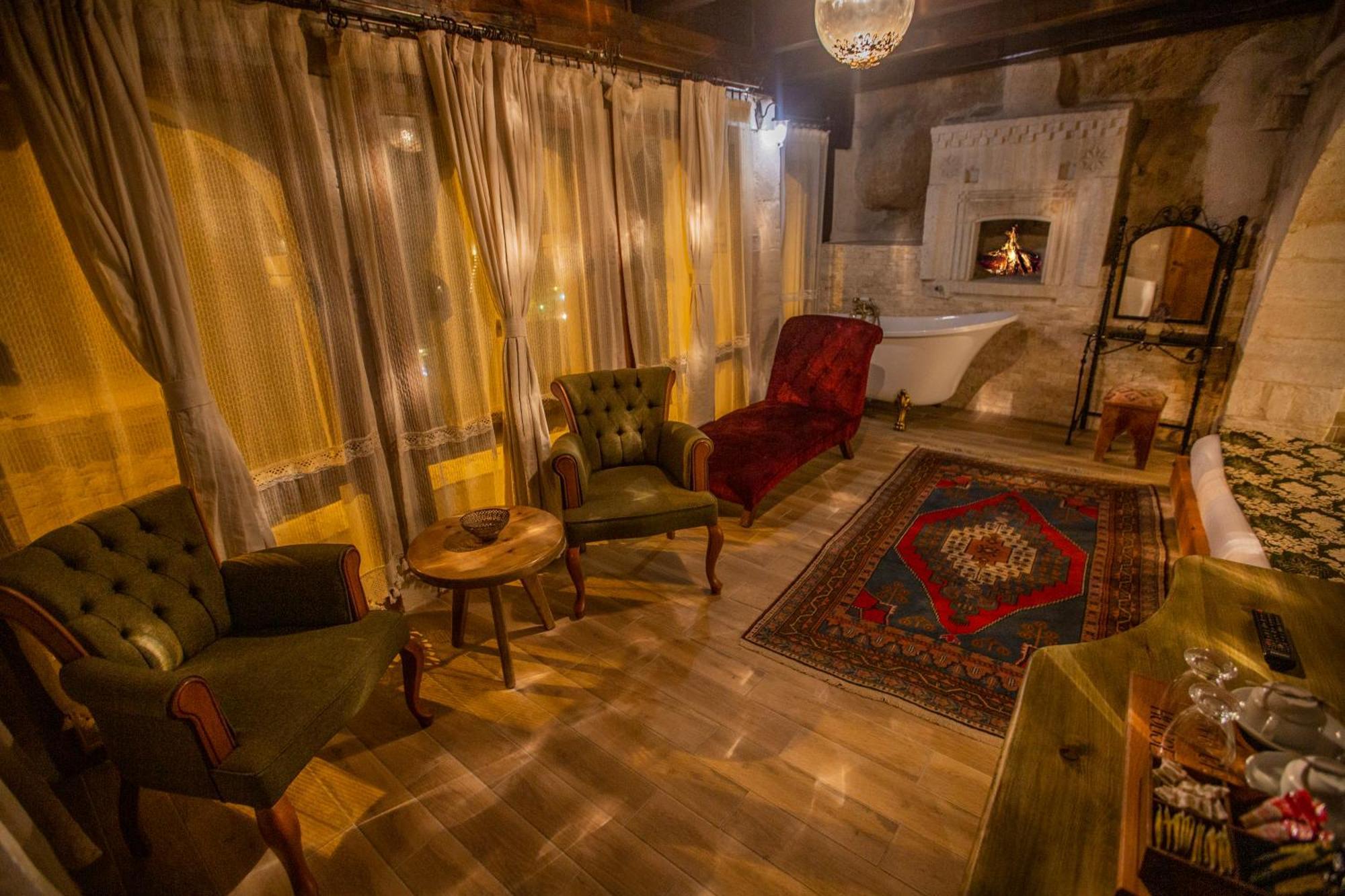 Deluxe Double Room with Bath