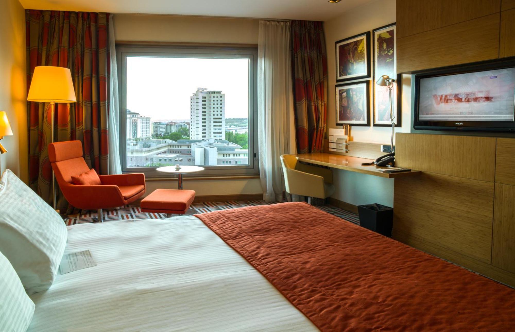 Deluxe Zimmer mit Kingsize-Bett