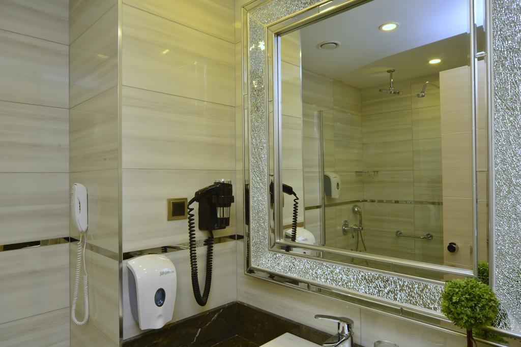Deluxe Doppelzimmer mit seitlichem Meerblick