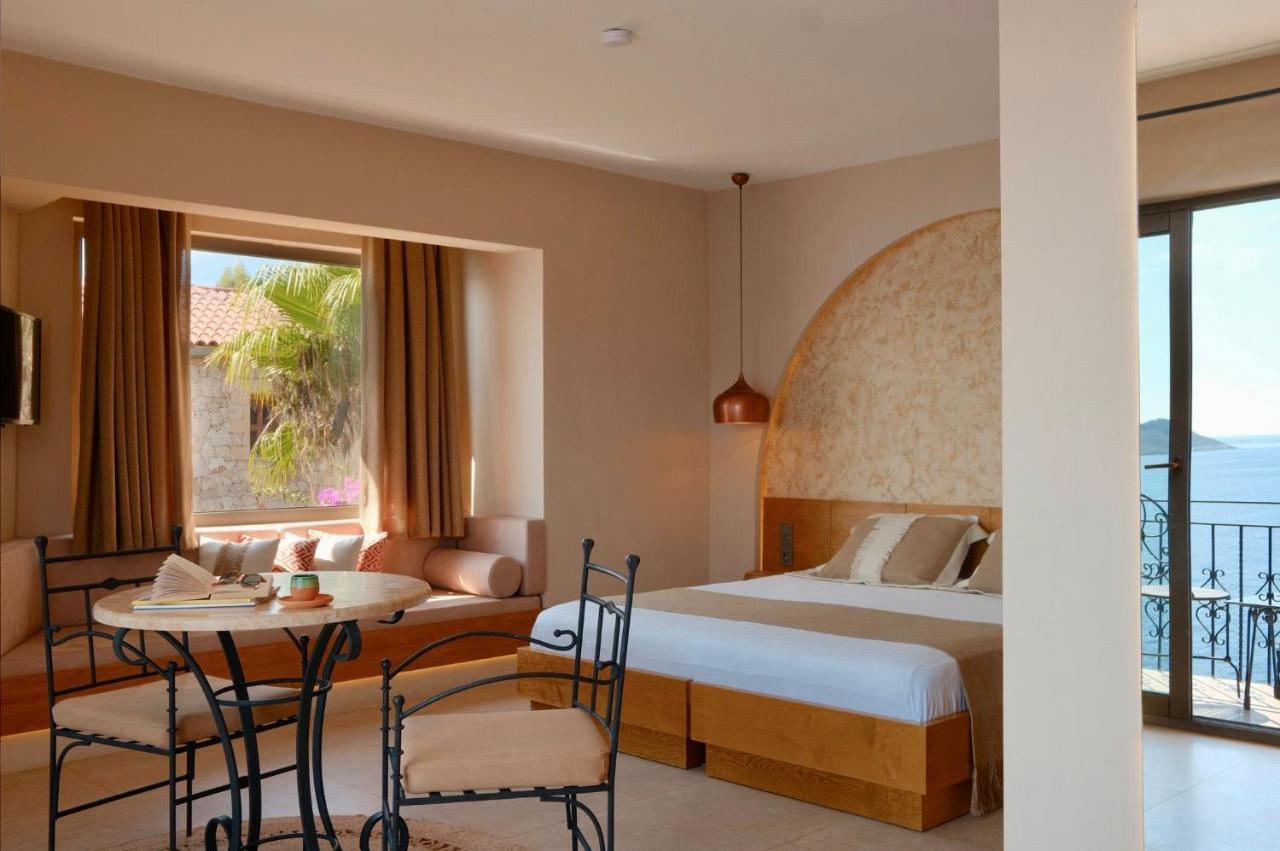 Deluxe Double or Twin Room with Garden View