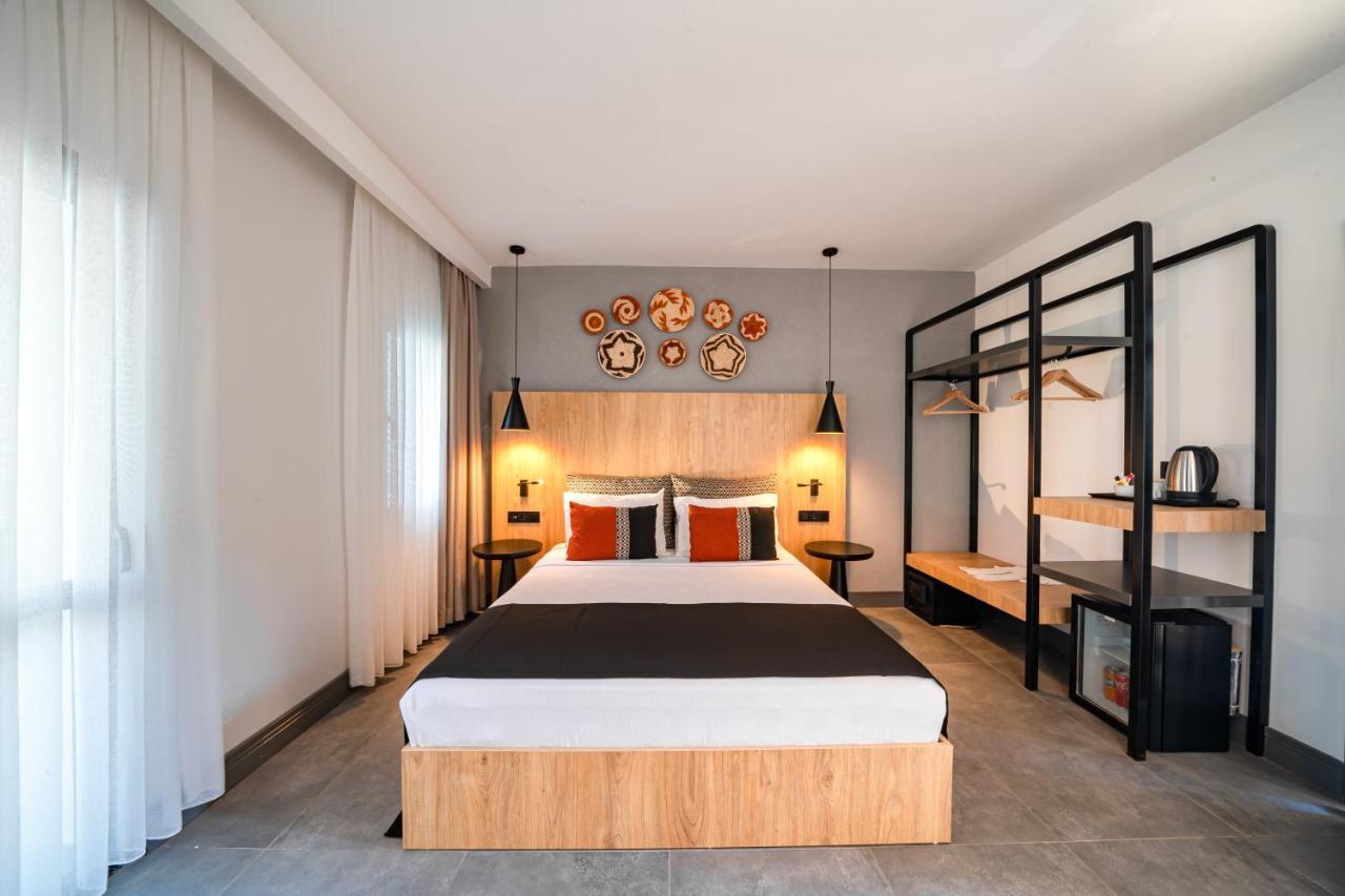 Deluxe Çift Kişilik veya İki Yataklı Oda