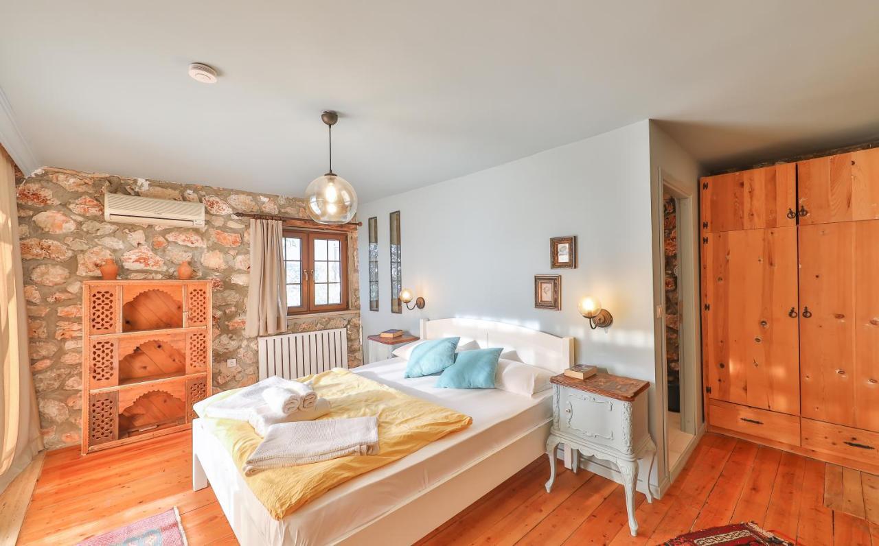 Double Room with Balcony and Sea View
