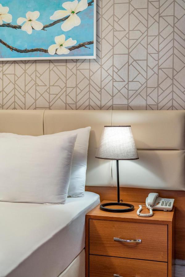 Standard Double Room - Partial Sea View