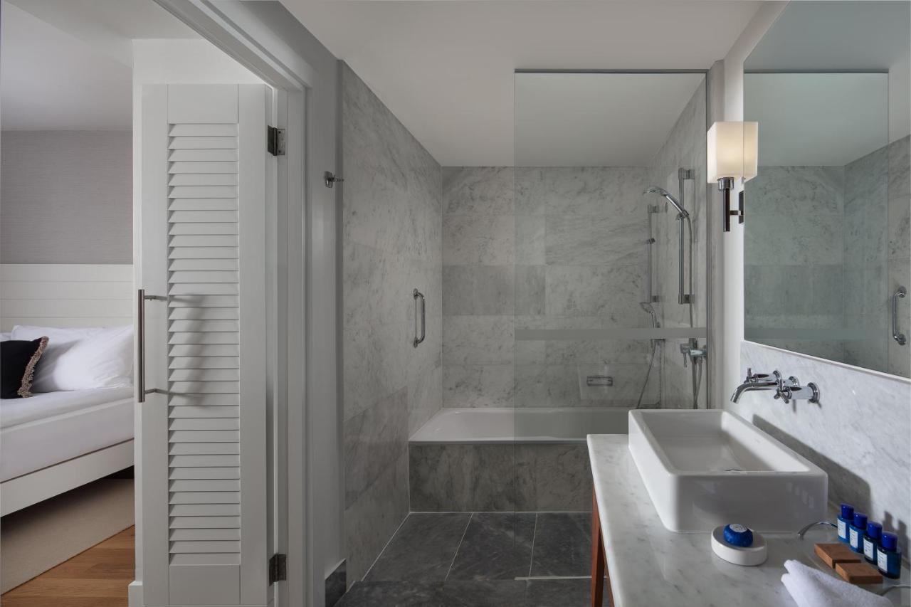 Executive Sea Suite