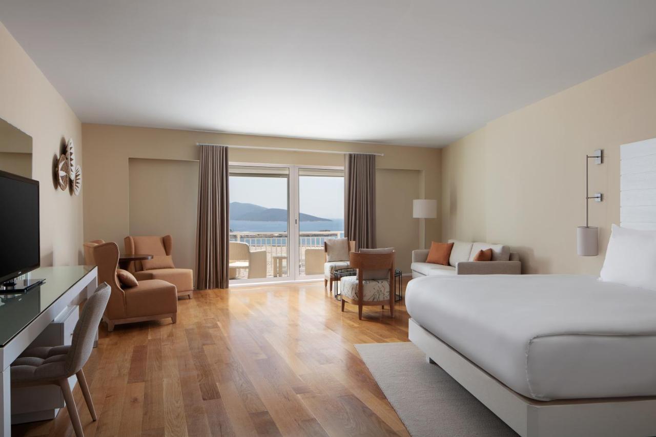 Family Room with Sea View