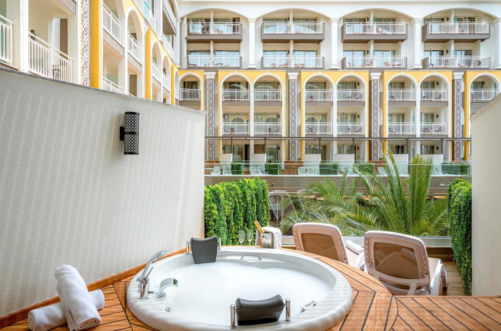 Çift Kişilik Oda - Spa Küvetli