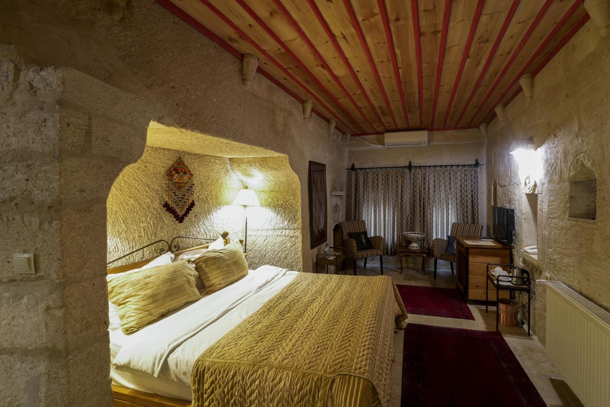 Deluxe Junior Suite,1536574711:JPEG