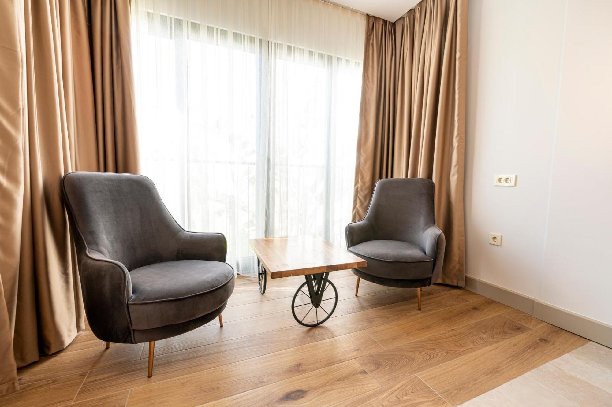 Superior Double Room,1595440567:JPEG