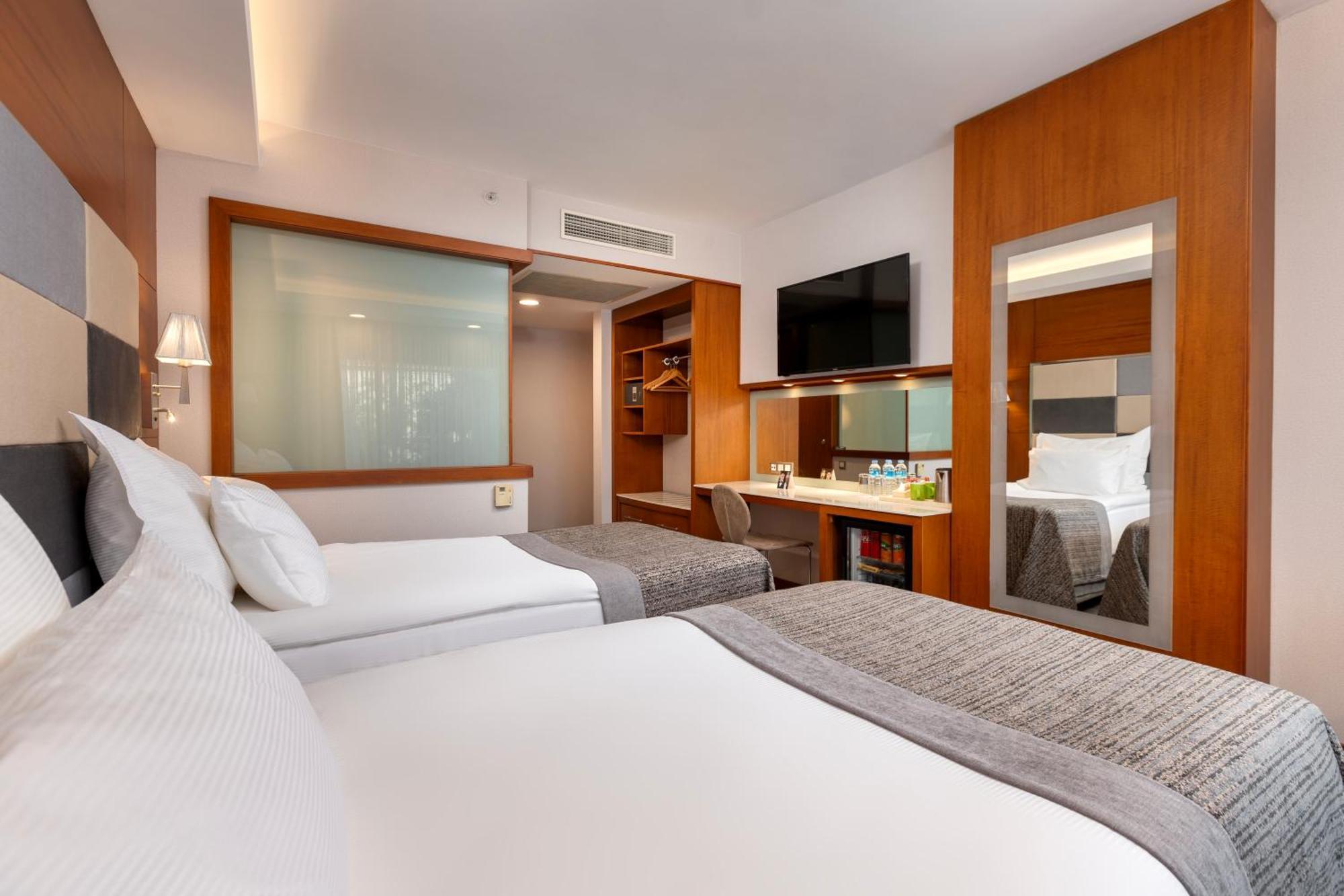 Standart Çift Kişilik veya İki Yataklı Oda