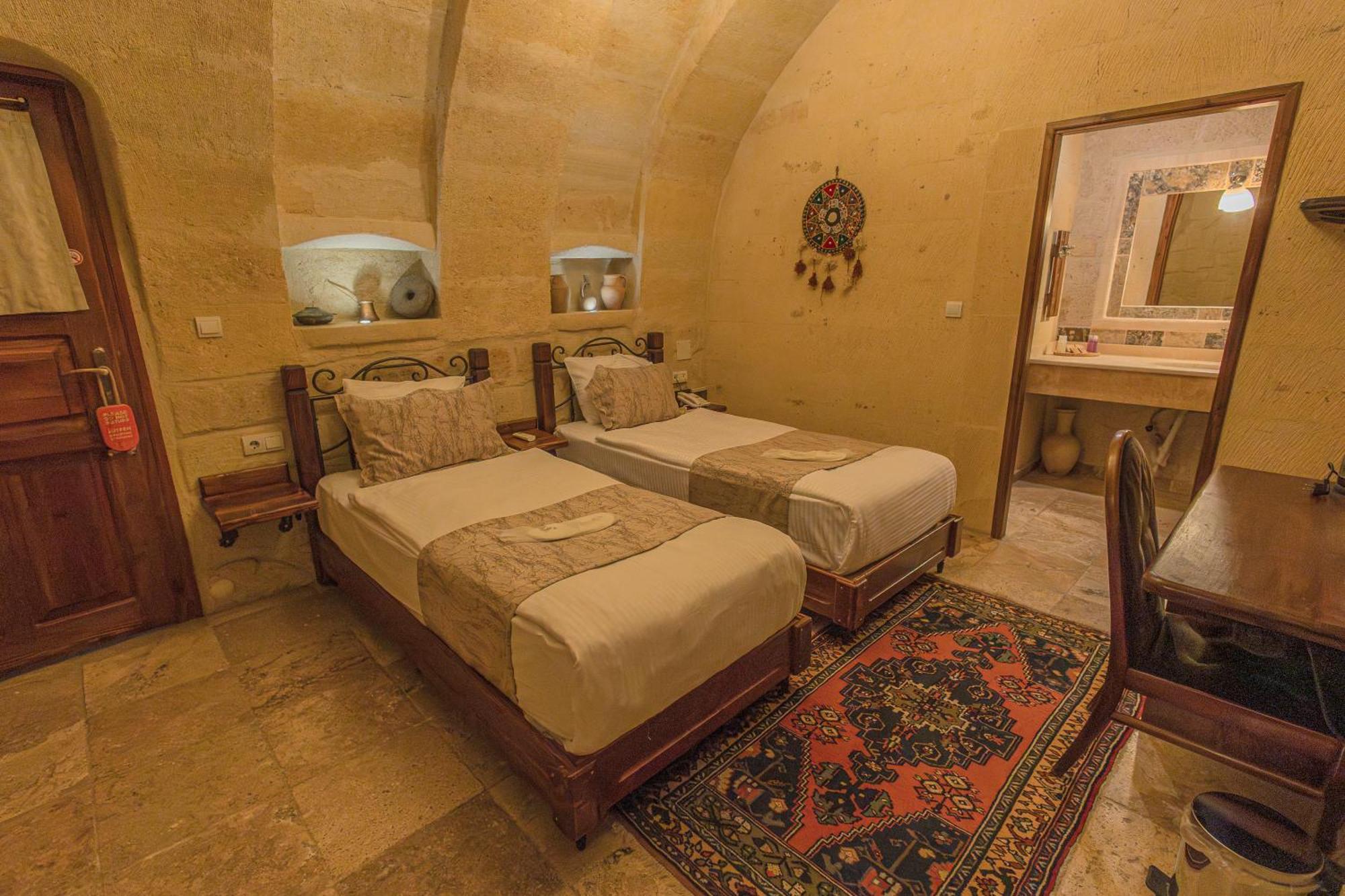 Standard Stone Twin Room 104
