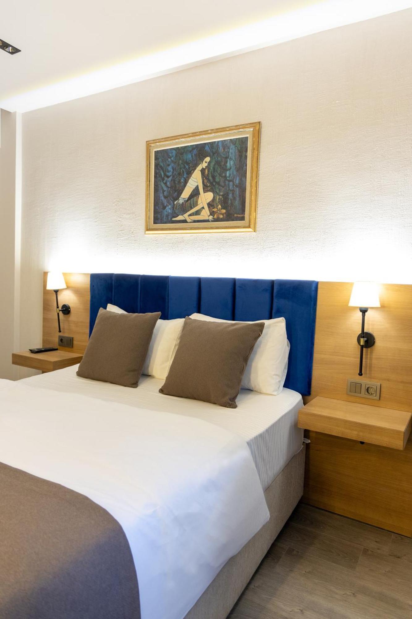 Deluxe Double Room with Balcony