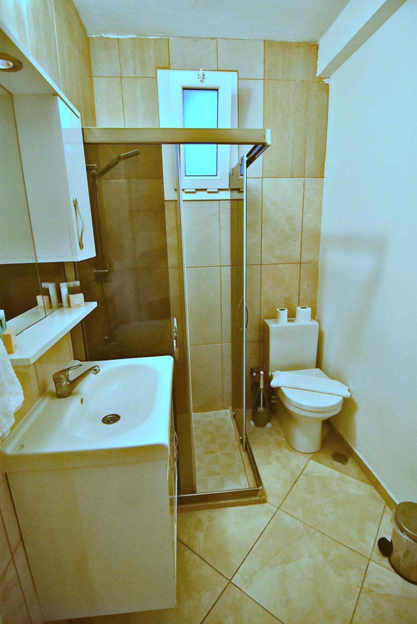 Dört Kişilik Oda - Bahçe Manzaralı