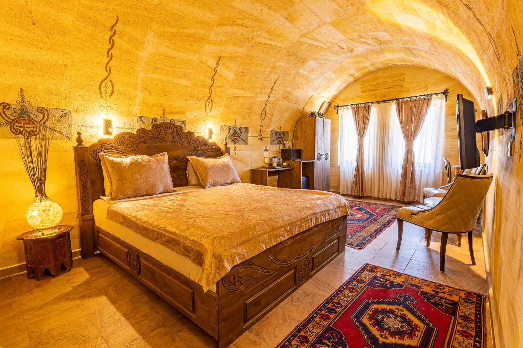 Deluxe Double Room,1689833742:JPEG
