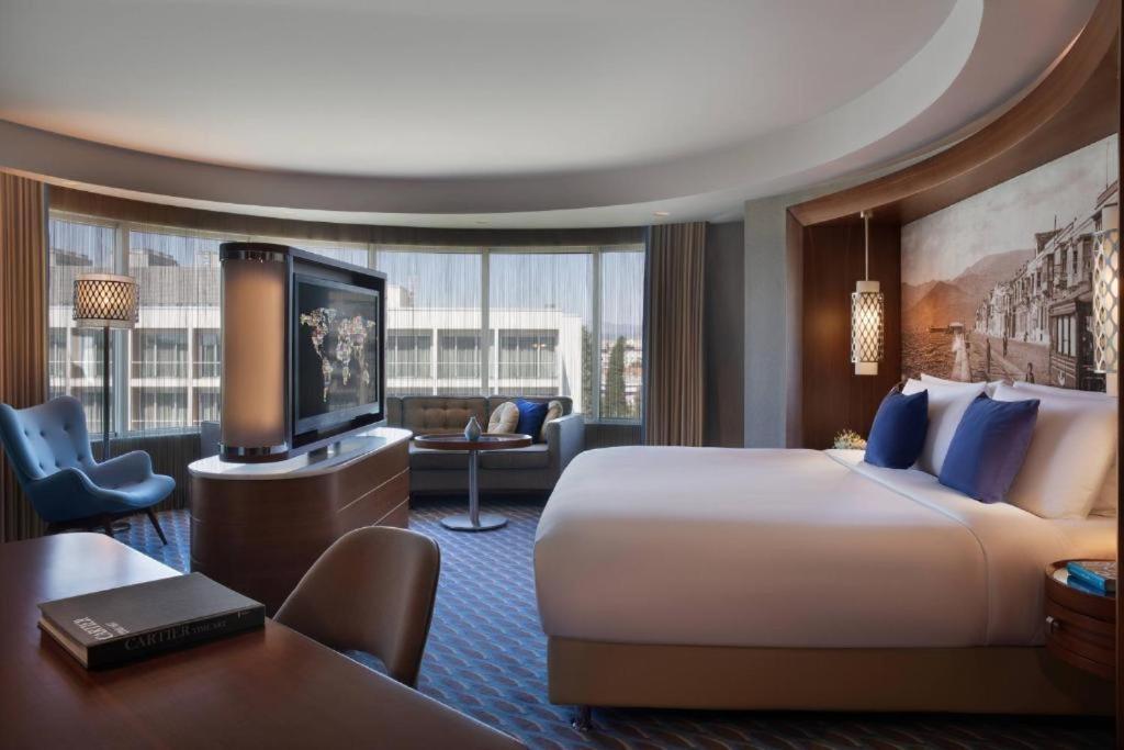 Junior Süit - Kısmi Deniz Manzaralı + Executive Lounge Erişimi