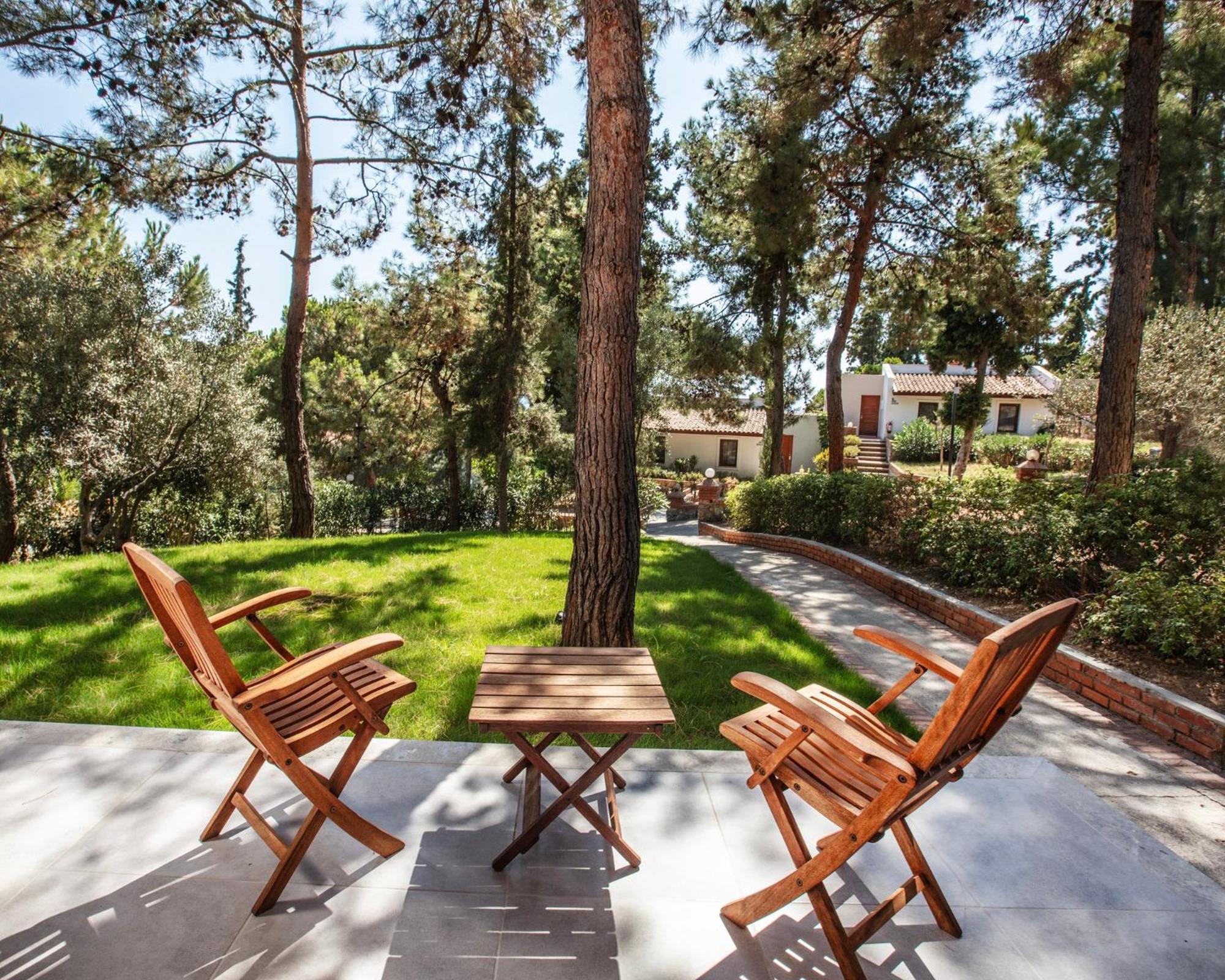 Quarto Superior com Cama de Casal ou 2 de Solteiro e Vista do Jardim