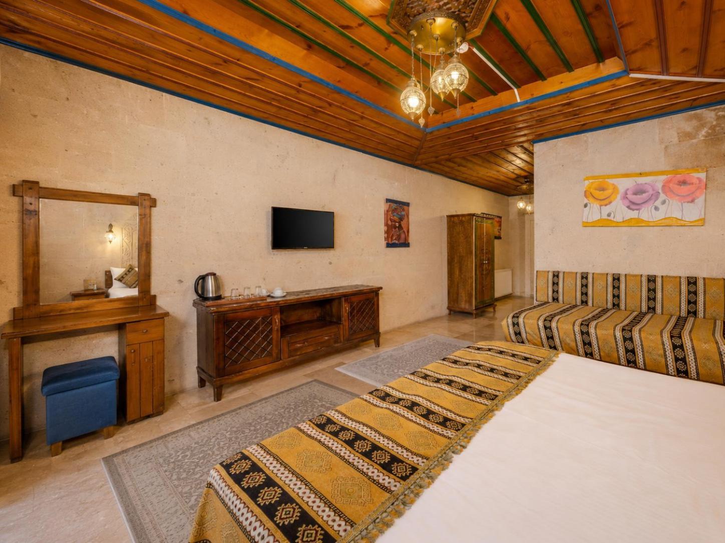 Deluxe Üç Kişilik Oda