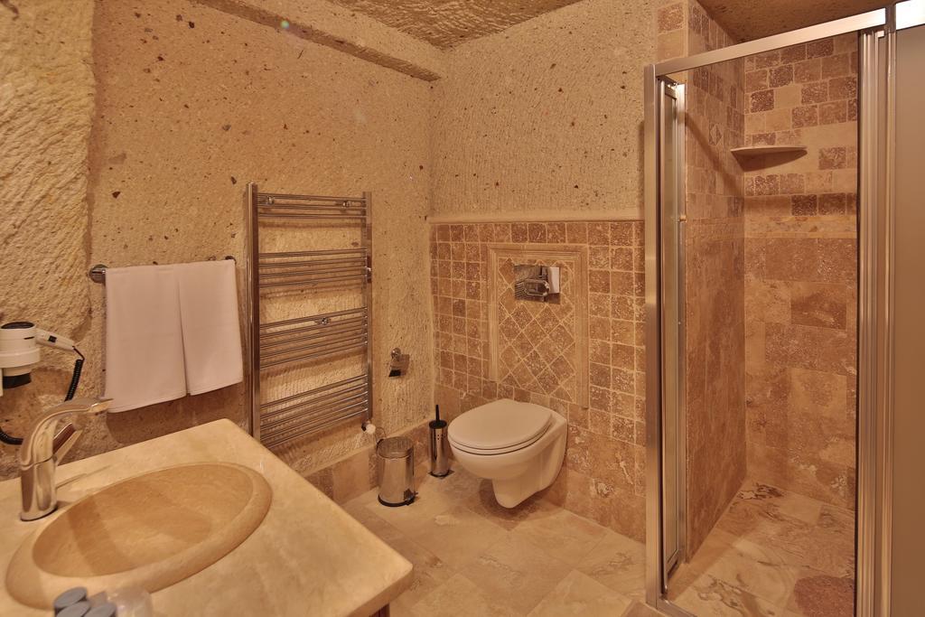 Cave Suite