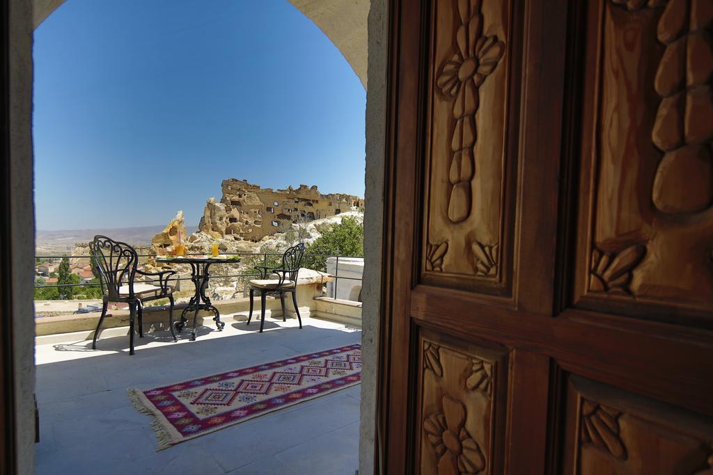 King Cave Suite (3 Adults)