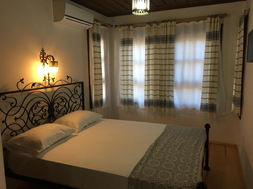 Üç Kişilik Basic Oda