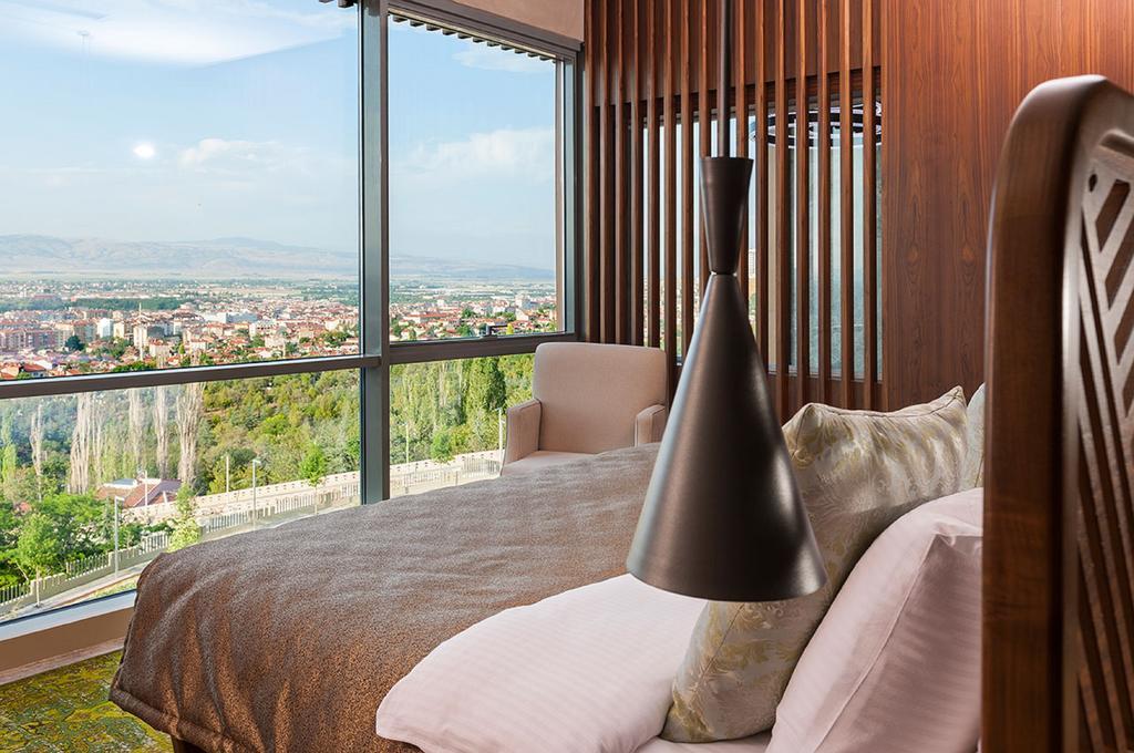 Grand Suite with Spa Bath