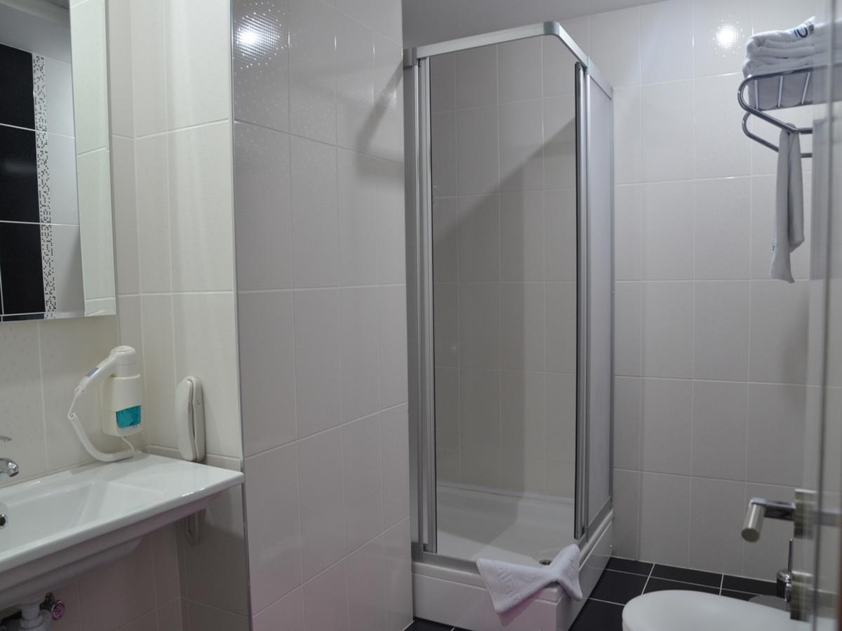 Standart Çift Kişilik veya İki Yataklı Oda