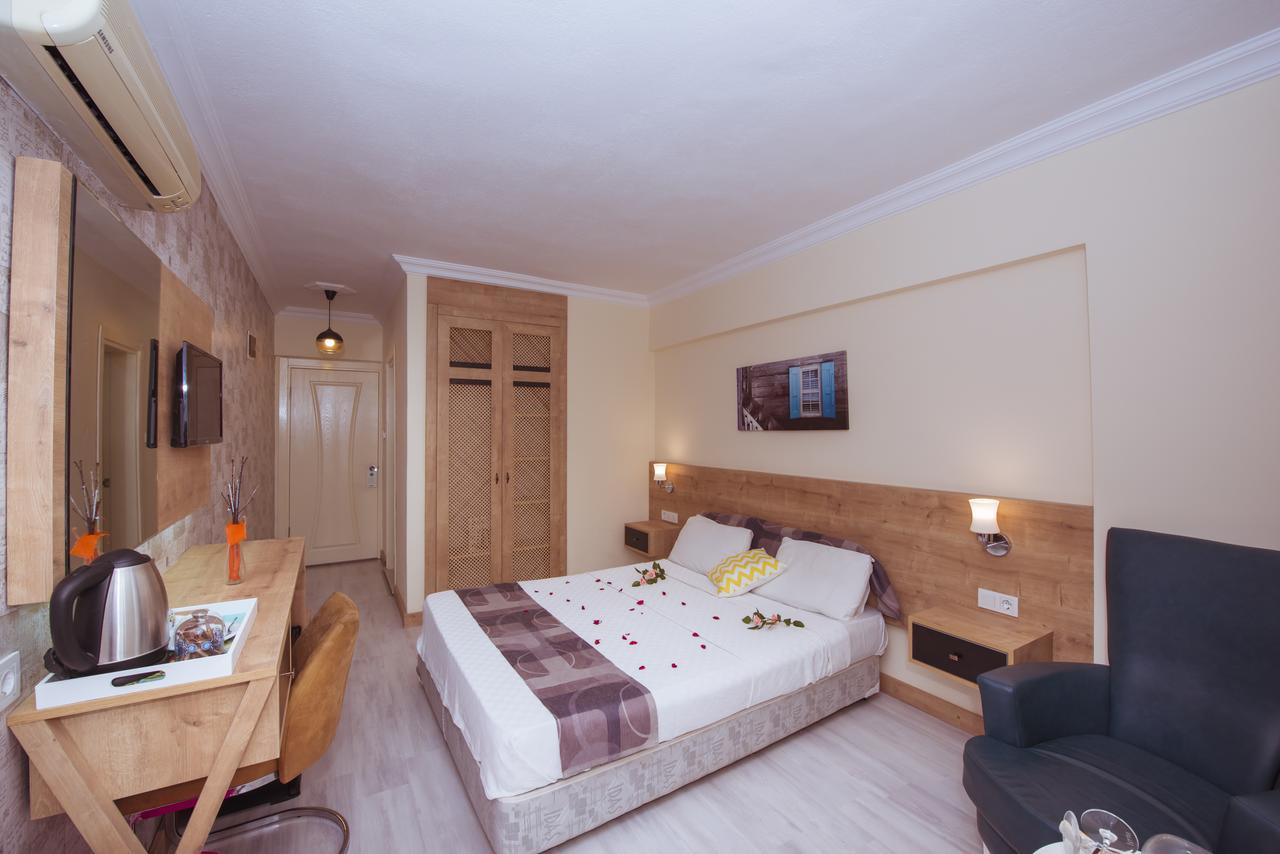 Deluxe Double or Twin Room with Sea View
