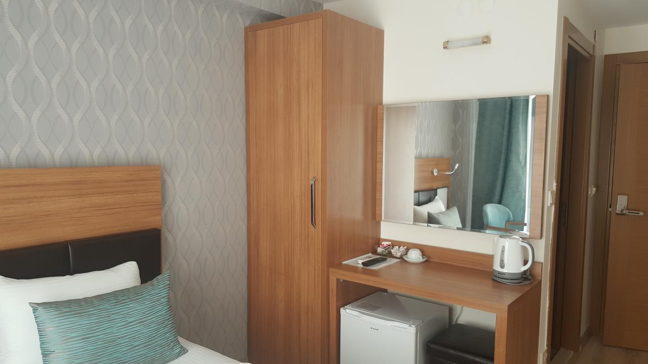 Single Room Bathroom,639529662:JPEG
