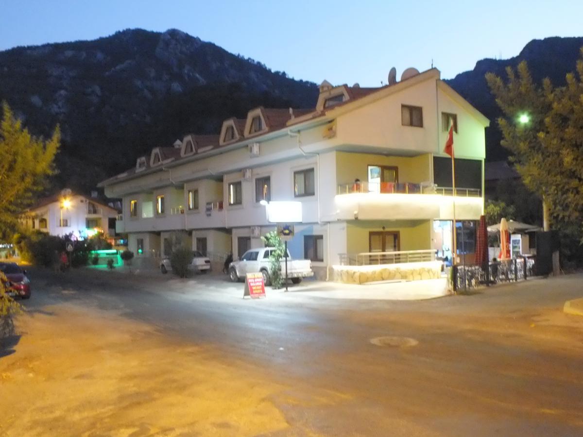Klasik Üç Kişilik Oda