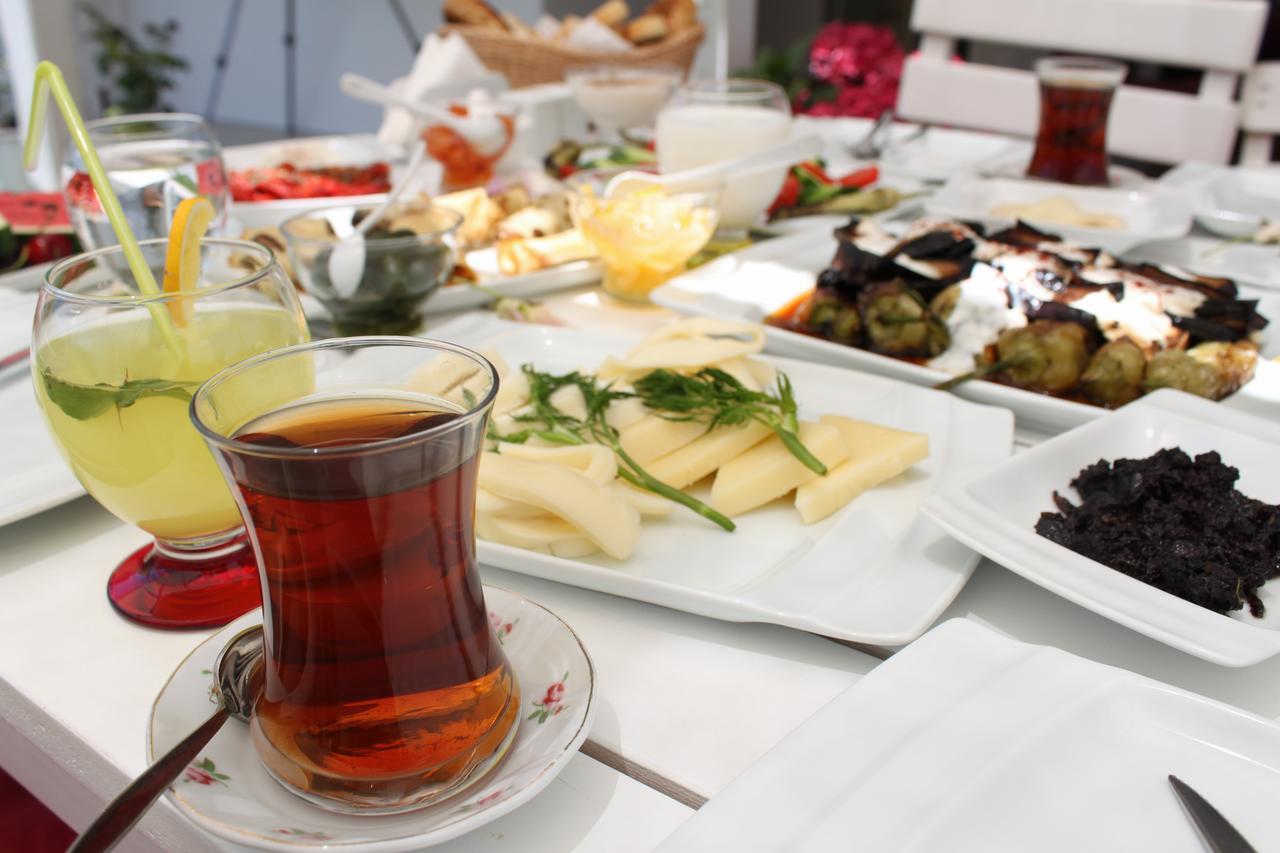 Dört Kişilik Oda - Bahçe Manzaralı