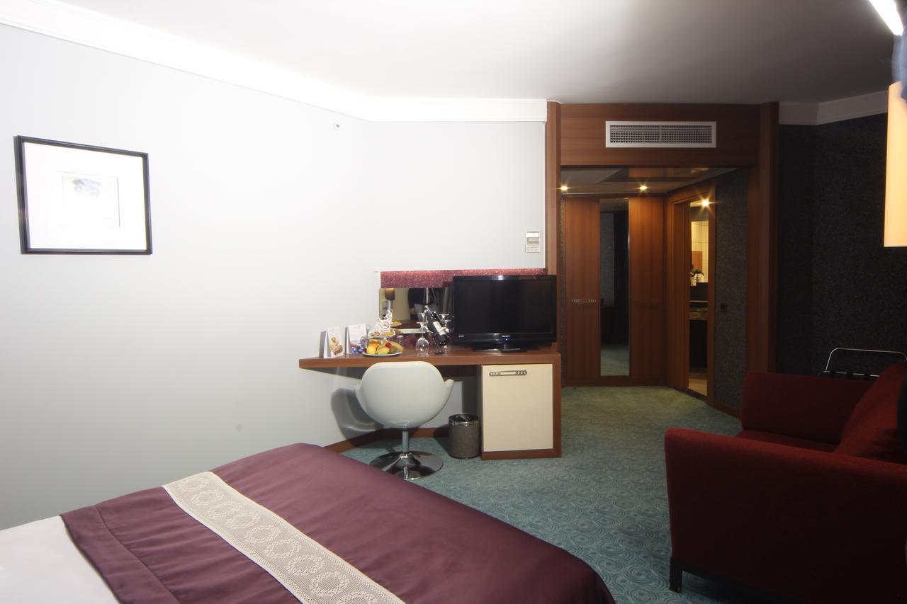 Superior Queen Room