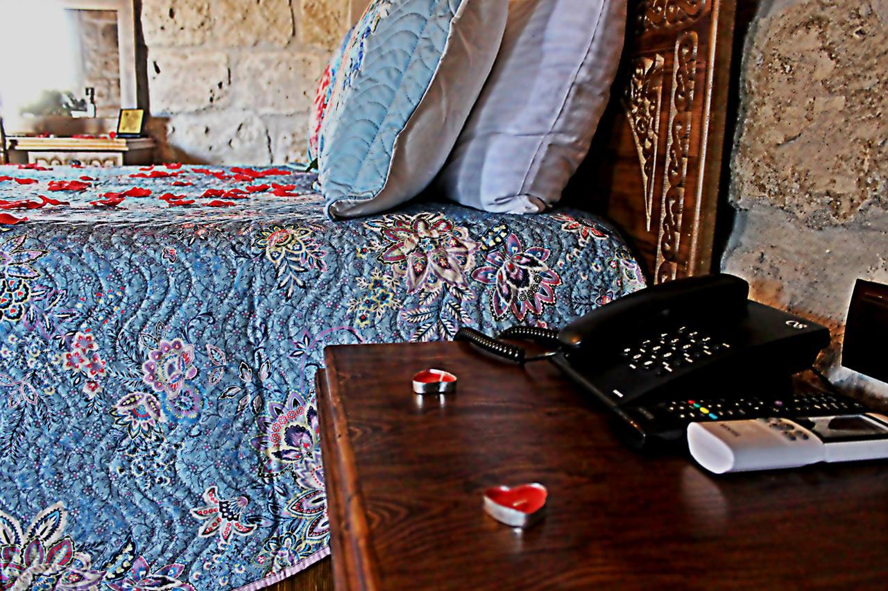 Deluxe Double Stone Room