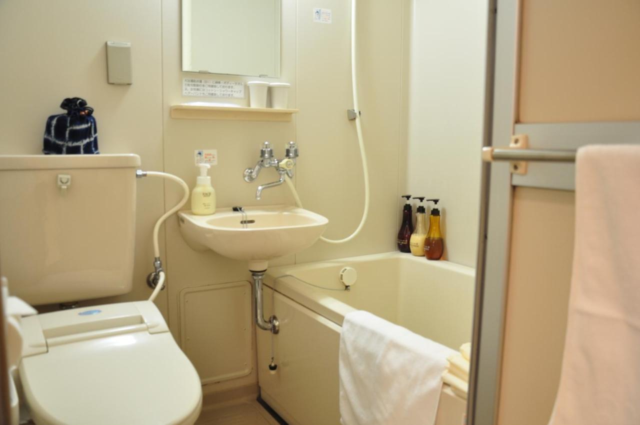 Queen Room - Accessible