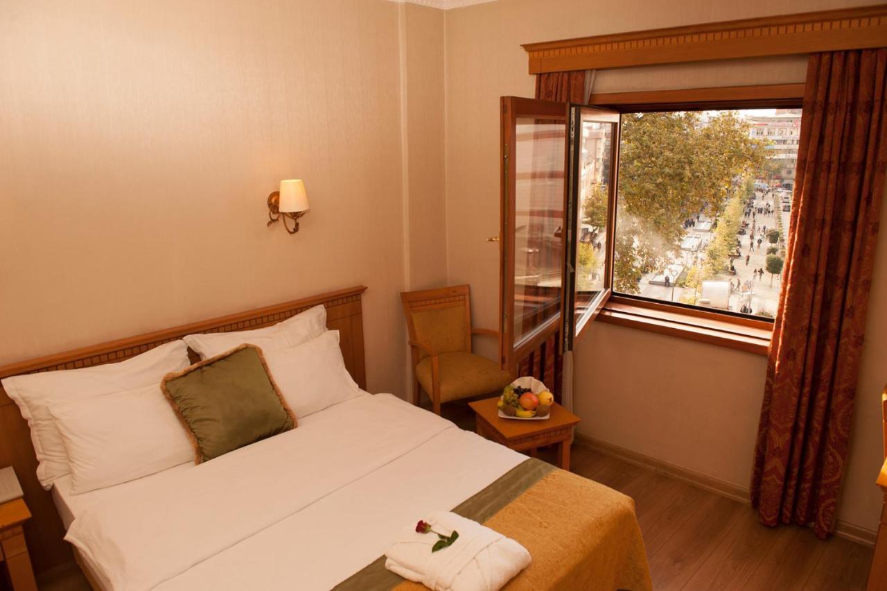 Standart Çift Kişilik Oda - Şehir Manzaralı