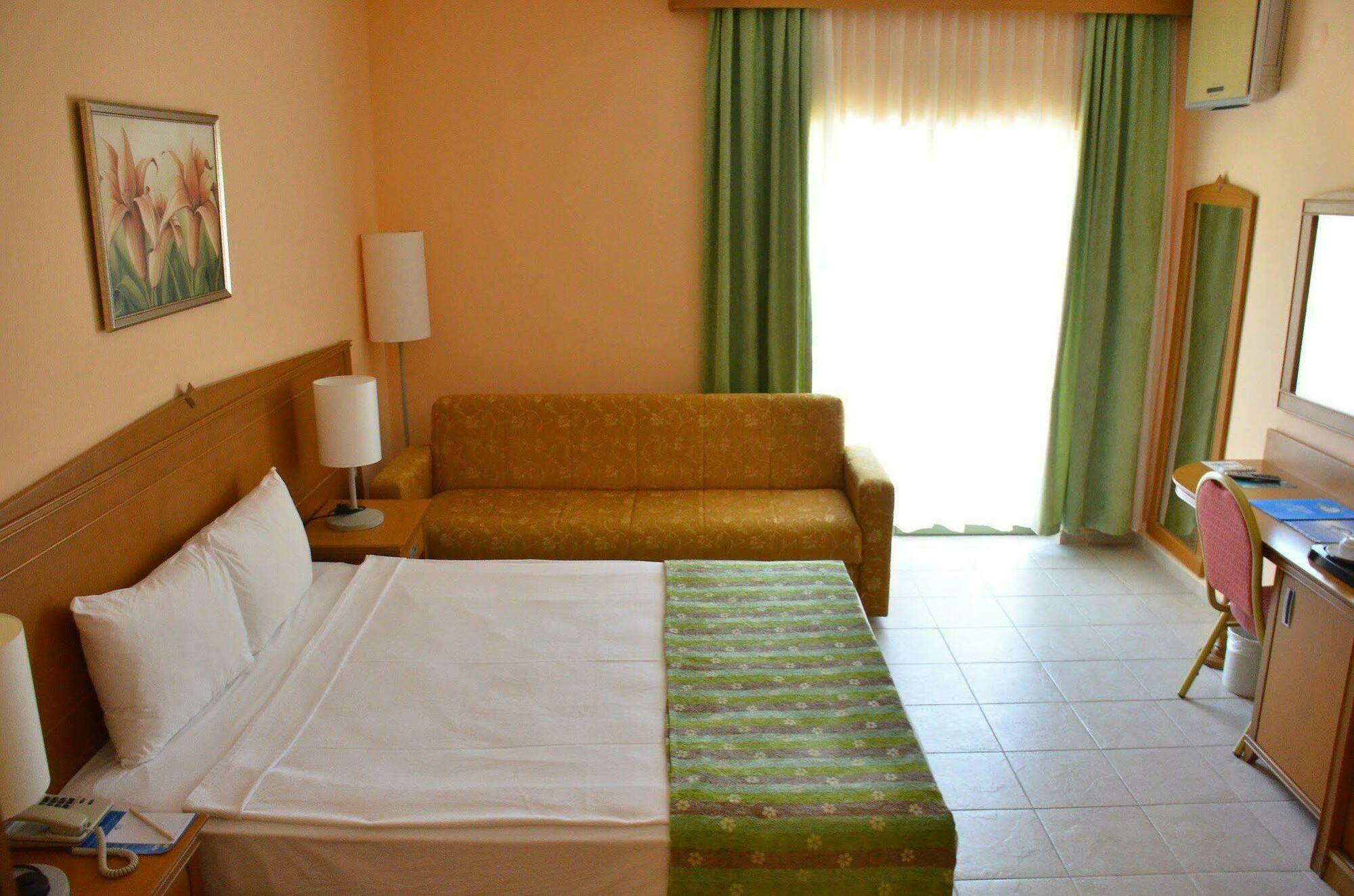 Standard Villa Zimmer