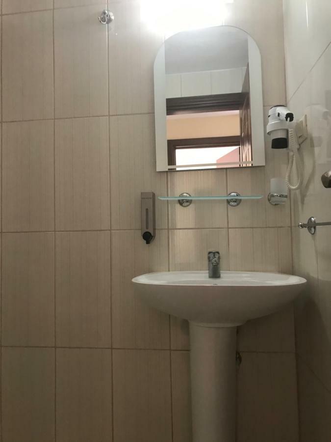 İki Yataklı Oda - Havuz Manzaralı