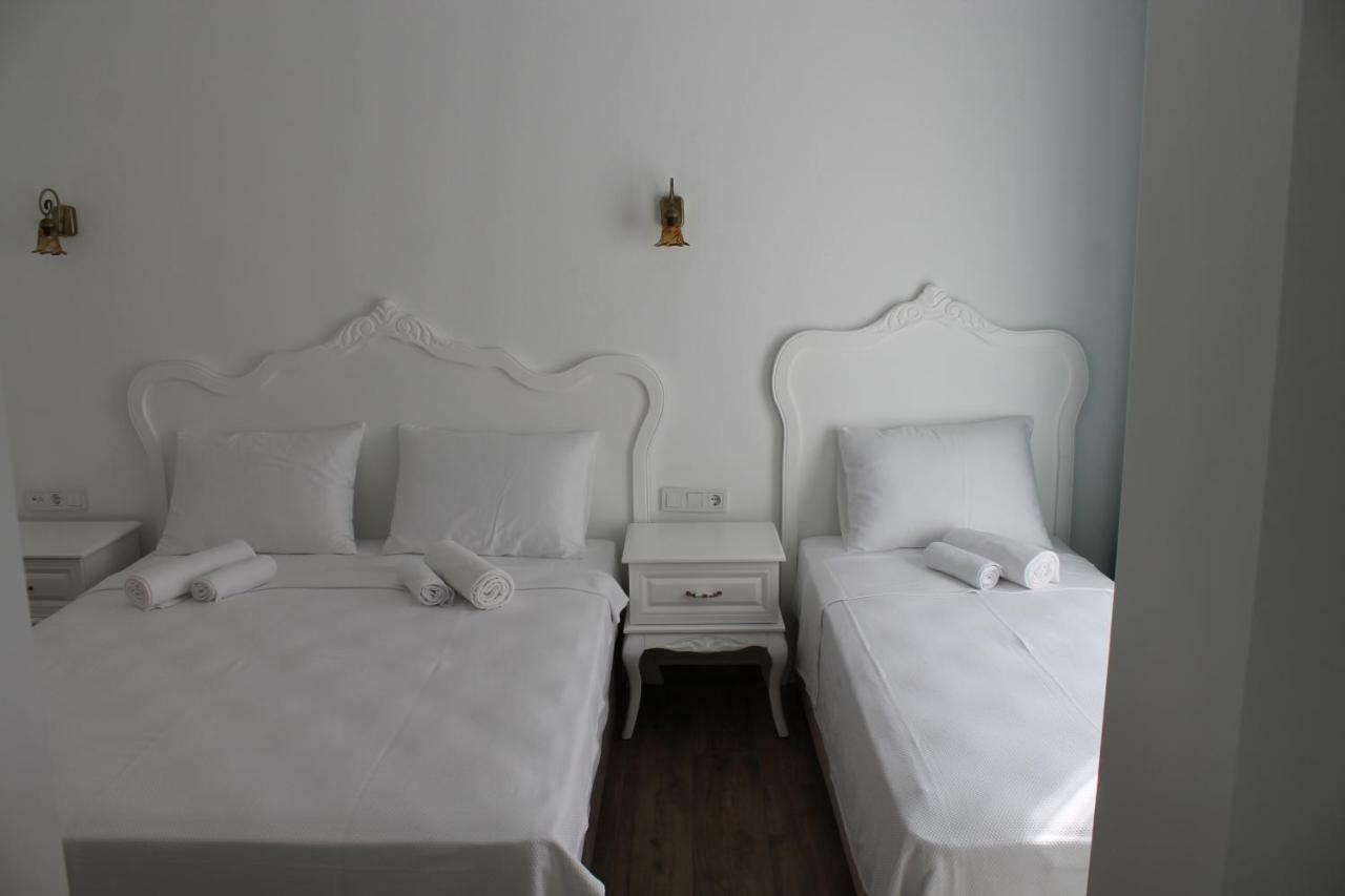 Üç Kişilik Oda - Bahçe Manzaralı