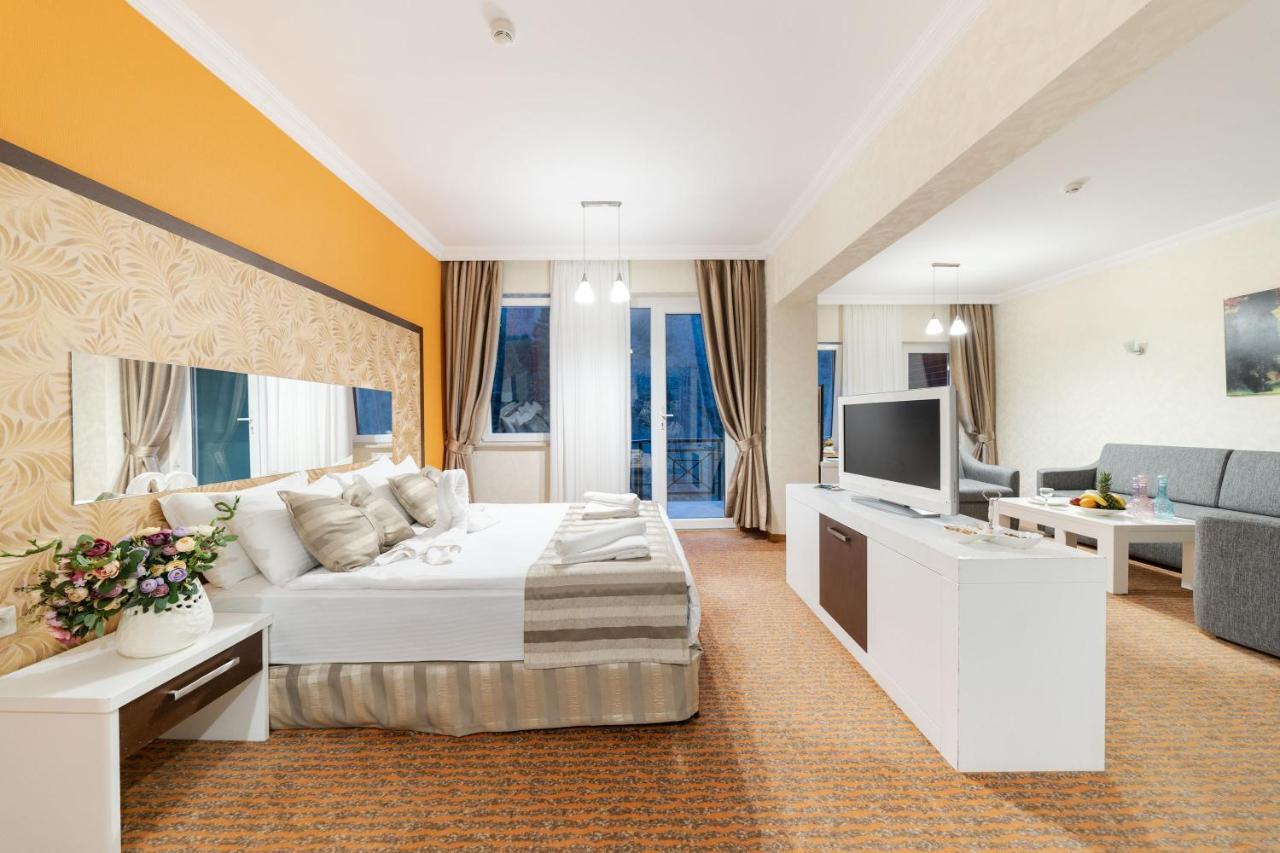 Corner Suite