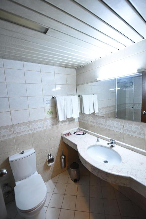 Üç Kişilik Oda