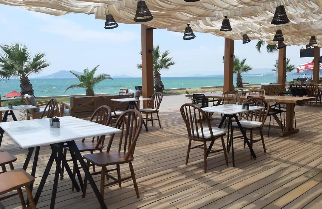 Miramar Hotel-1