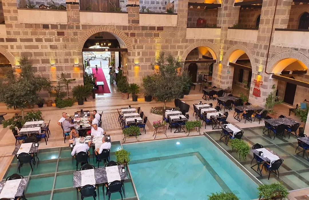 Cesme Kanuni Kervansaray Historical Hotel-1