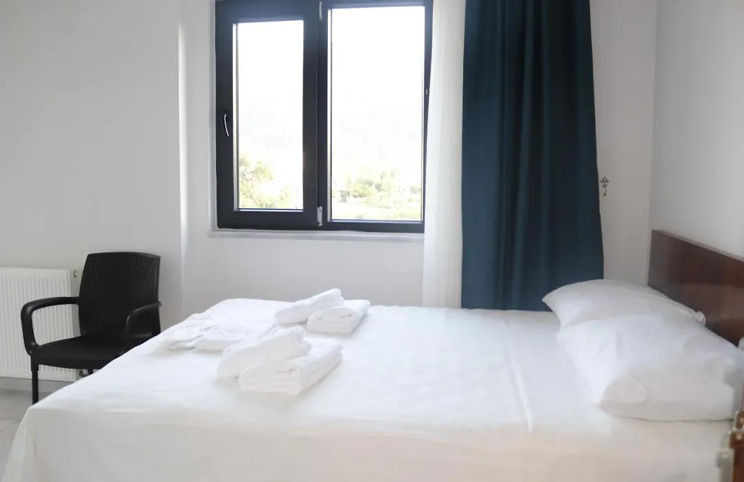 The Lavington Beach Hotel-1