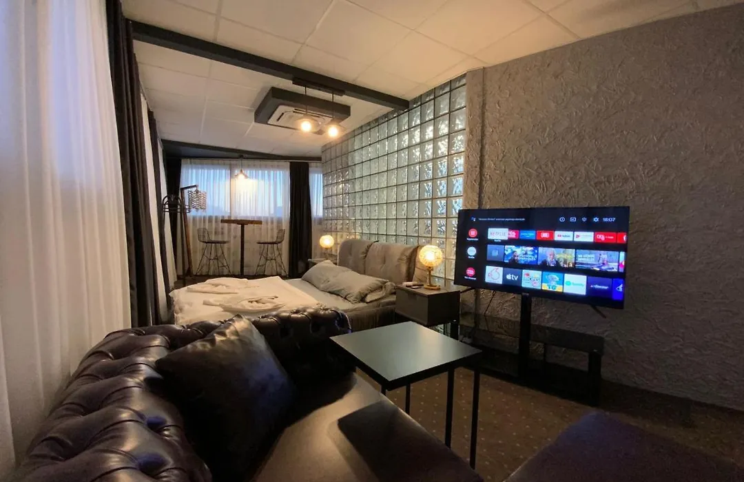 Eva Otel-1