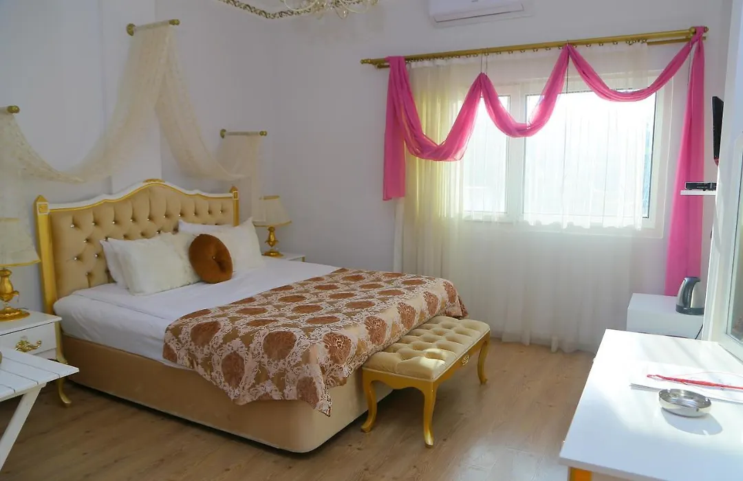 Huri & Nuri Hotel (Adults Only)-1
