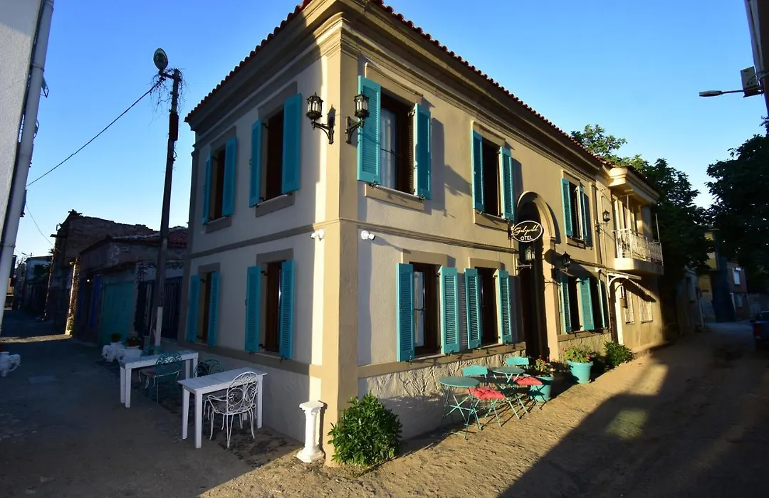 Otel Guelayvalik-1
