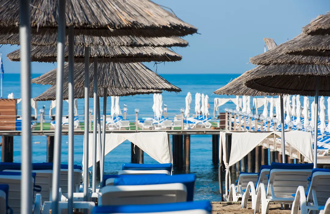 Quattro Beach Spa & Resort-1