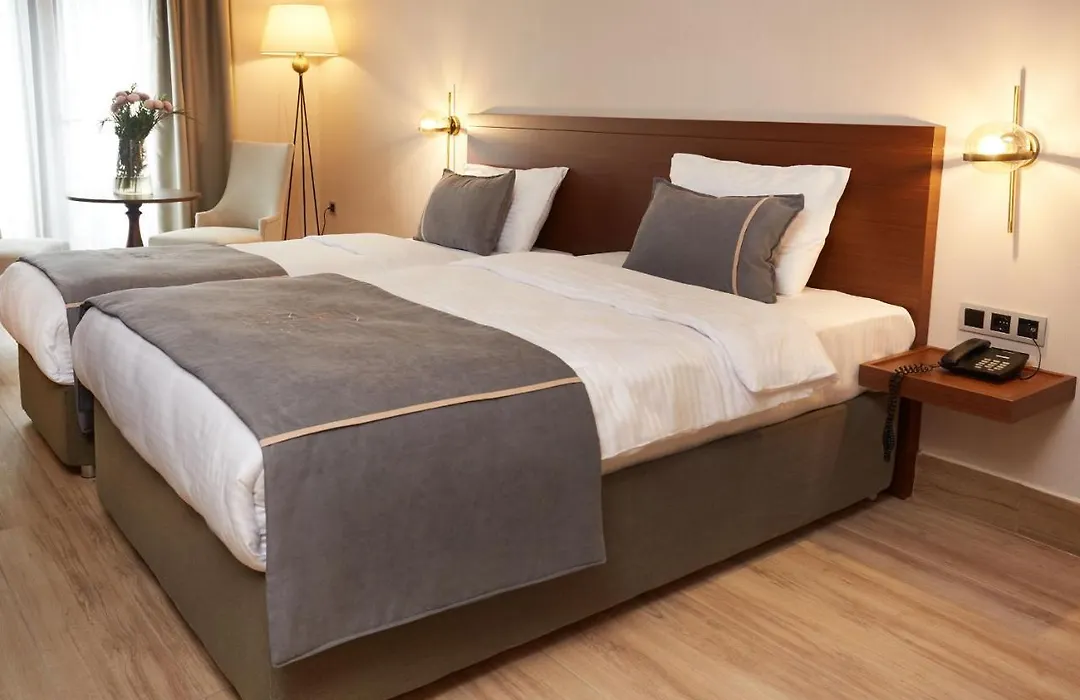 Mira Otel Alsancak-1