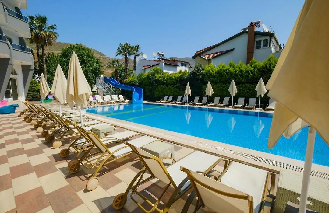 Club Selen Icmeler-1